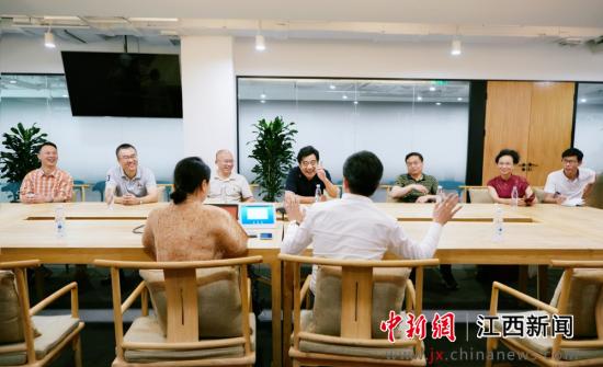 3aee9ee2e78b447bb39bd483b37c3767.jpg 就业3.jpg