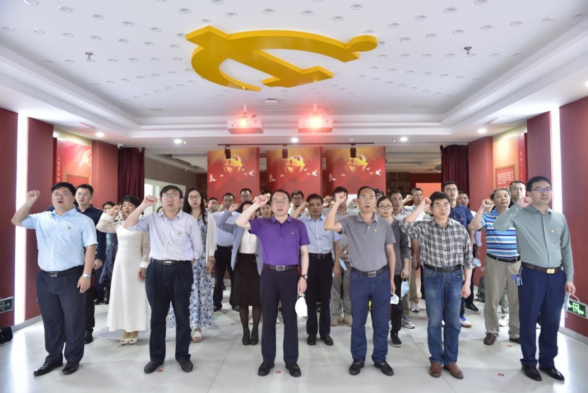 046ba7eb65ca4535a49659517875a47d.jpg 046ba7eb65ca4535a49659517875a47d.jpg