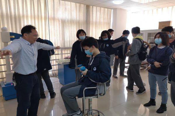 77f3cc3b83484948b4bd7ba153b00588.jpg 77.jpg