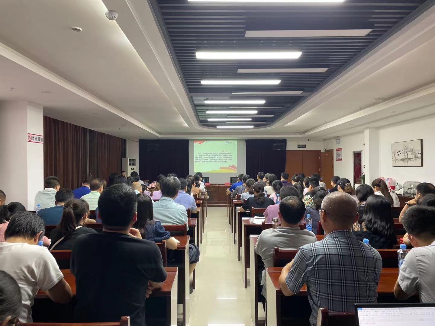 9db9fe096ecb4b9f9e2d3c585f5a036e.jpg 9db9fe096ecb4b9f9e2d3c585f5a036e.jpg