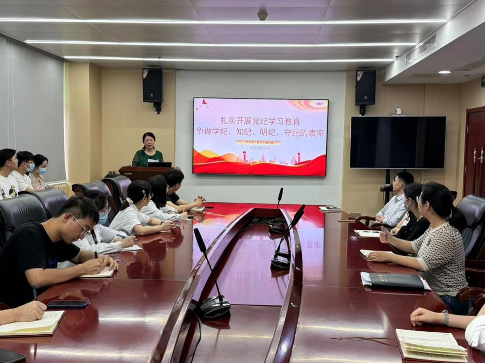 ec3226b90a704f73bf8493addc070b7f.png ec3226b90a704f73bf8493addc070b7f.png