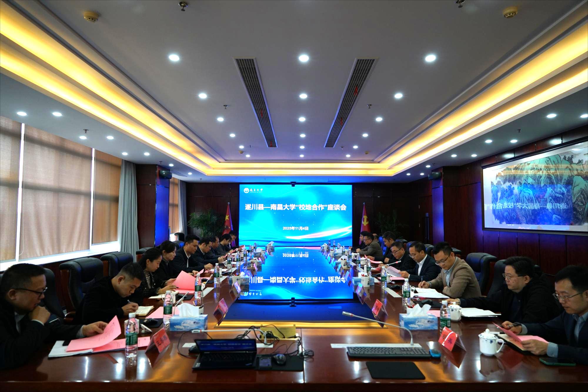 851ab0c1d5b54155aa20fcf99f2bbfe3.png 851ab0c1d5b54155aa20fcf99f2bbfe3.png